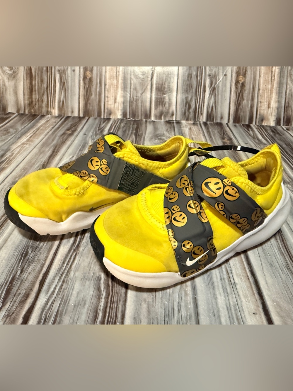 Nike Flex Advance TD Go The Extra Smile gym shoes, size 10c